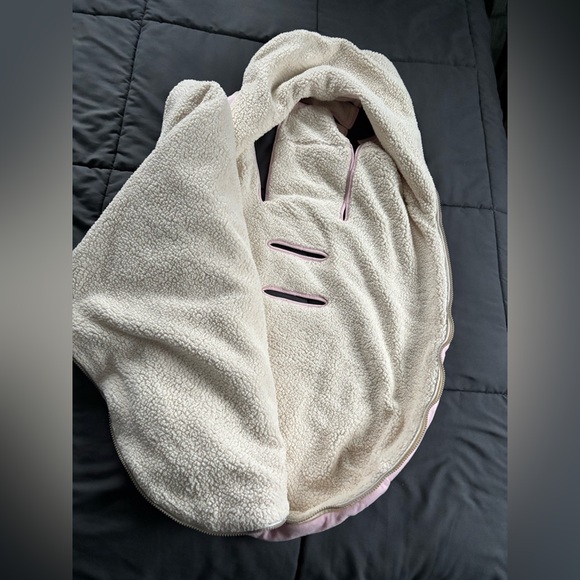 JJ COLE Toddler / Baby Large Bundle Me Cozy Pink and Cream Stroller Footmuff - Picture 4 of 5